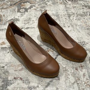COPY - Viscata Marquesa Leather 3.25' Wedge Pump, Brandy